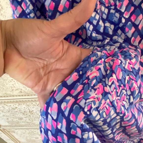 Lilly Pulitzer Lilith Collar Shirt Dress Medium Blue Pink Pineapple Prin… - Picture 4 of 7